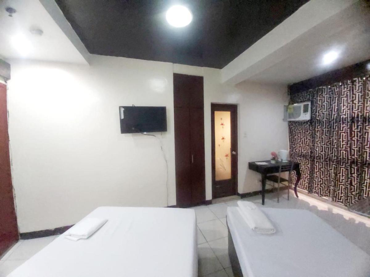 Cosmo Hotel Espana Near Ust Manila Exteriér fotografie